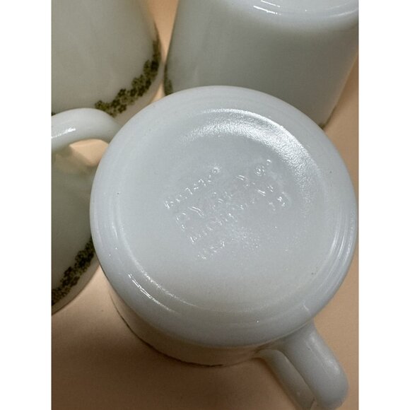 Vintage Pyrex Green Crazy Daisy Spring Blossom Coffee Cup Mugs D-Handle SET OF 4 - Picture 6 of 7